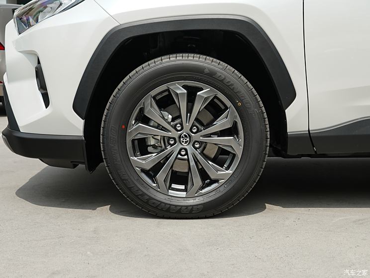 FAW Toyota RAV4 Rongfang 2023 2.0L CVT two-wheel drive fashion version